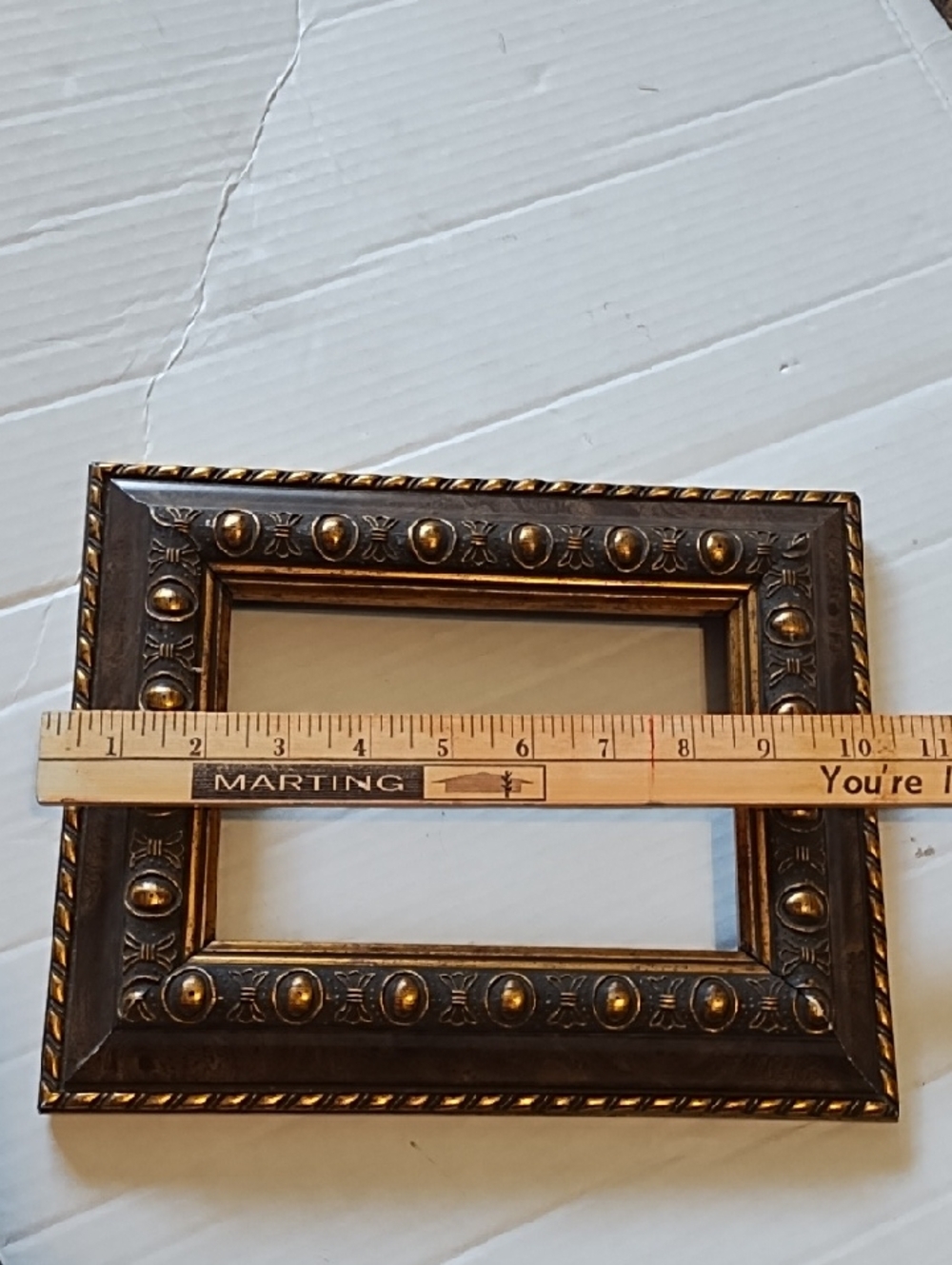 Ornate Antique-Style Gold and Brown Decorative Picture Frame - Picture 9 of 10